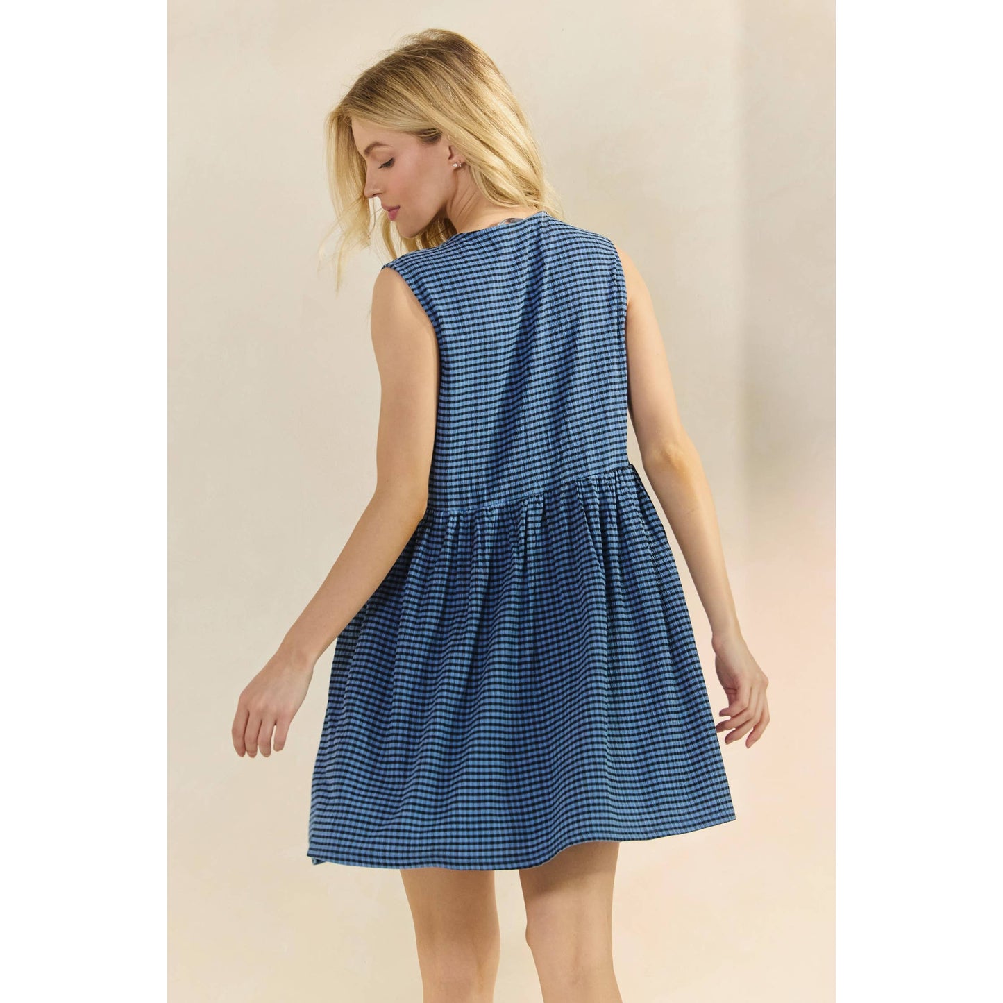 Sleeveless Front Ribbon Dress: Black
