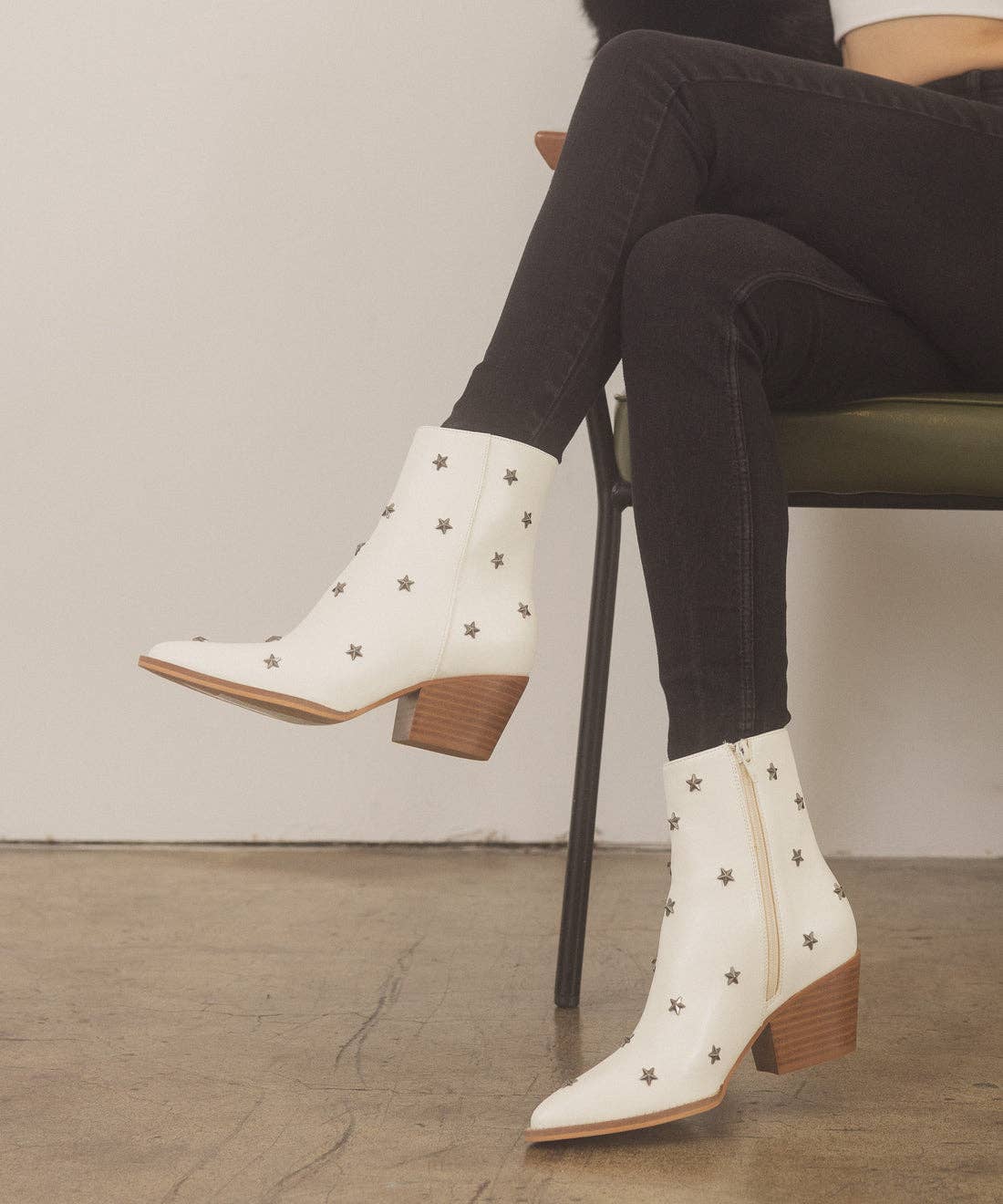 Metal Star Studded Boot White