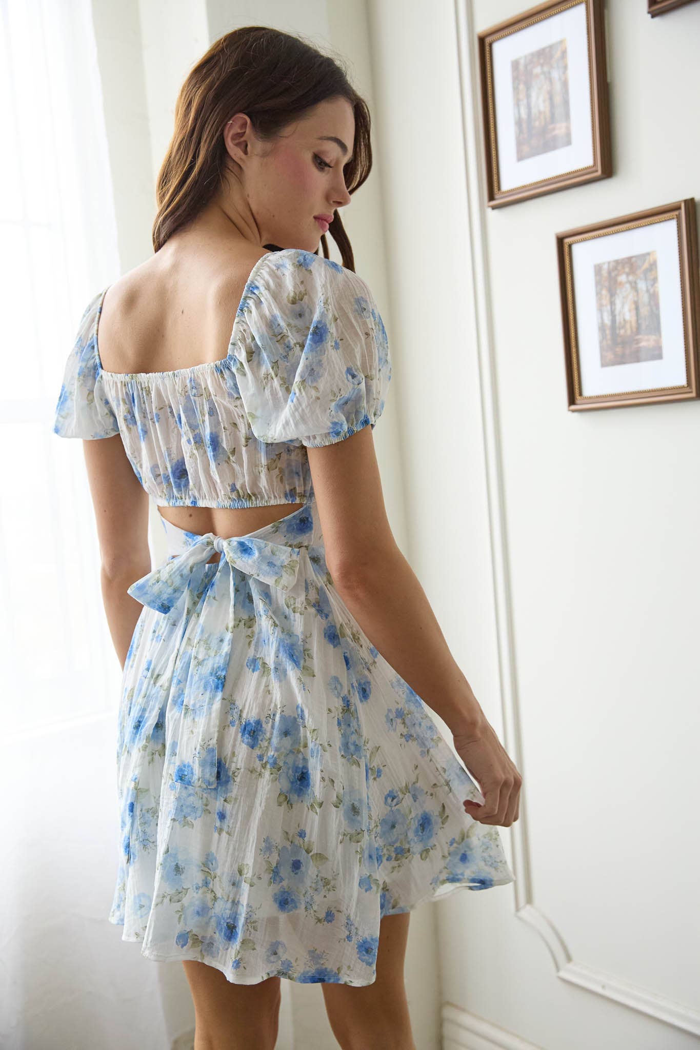 FLORAL CORSET DETAIL BACK TIE MINI DRESS: BLUE MULTI
