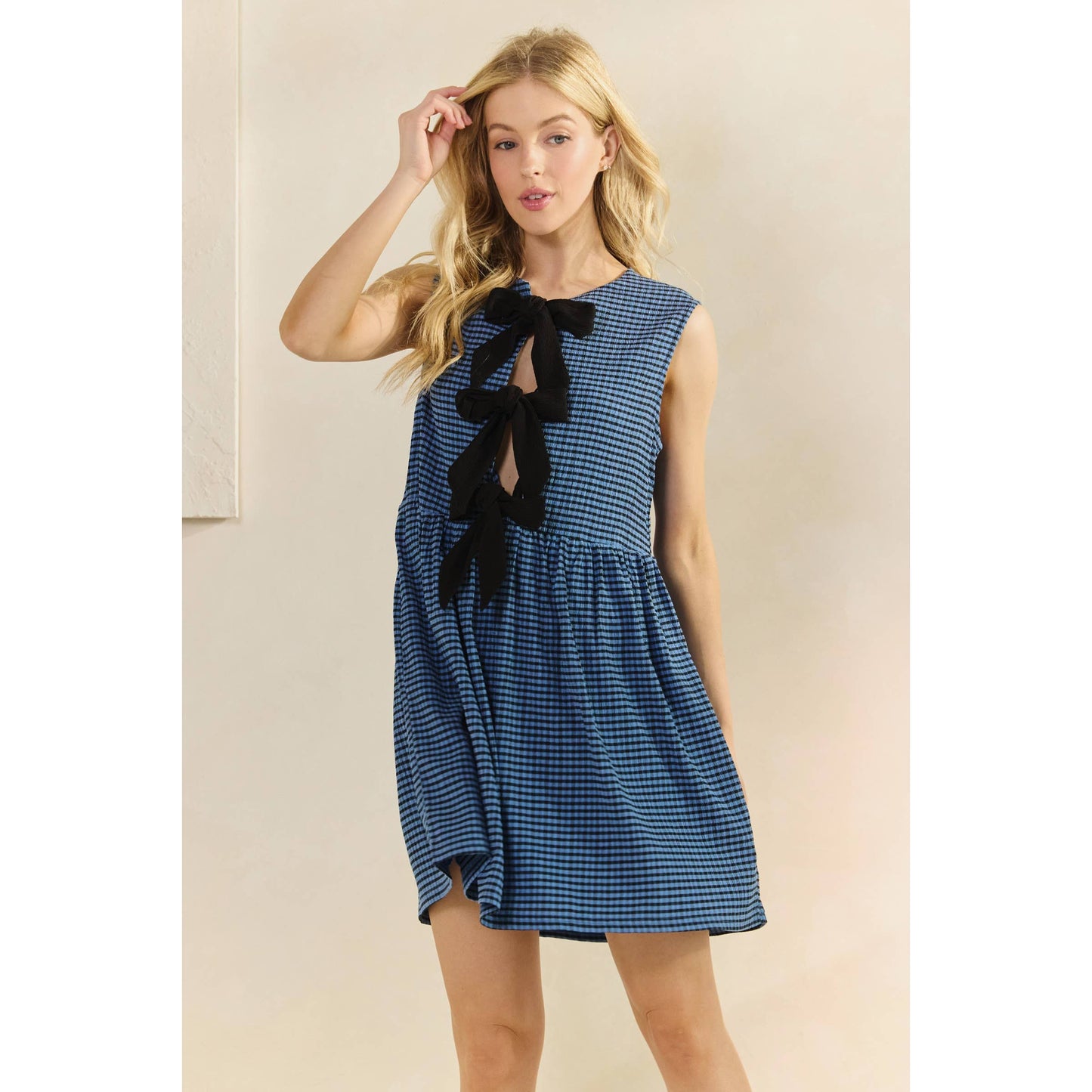 Sleeveless Front Ribbon Dress: Black