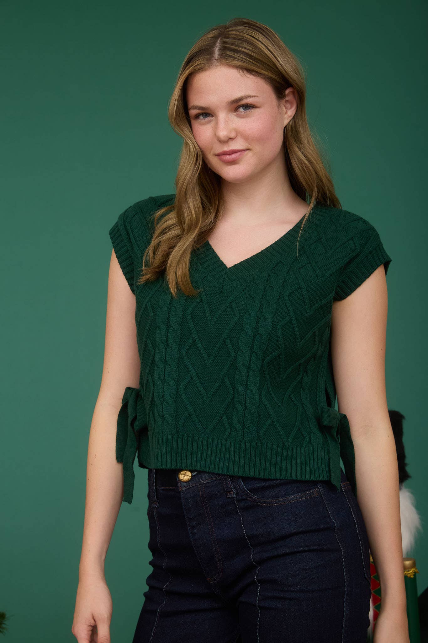 CABLE KNIT V NECK SIDE TIE SWEATER VEST GREEN