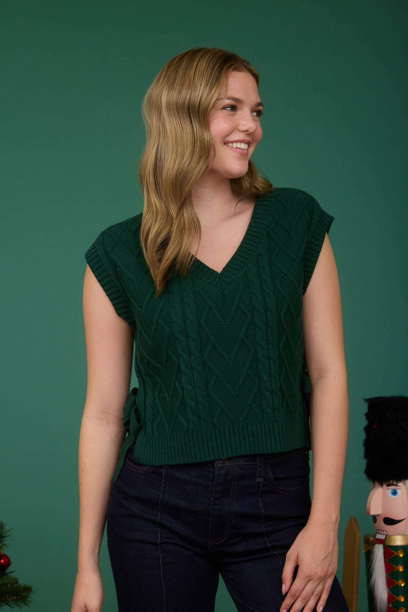 CABLE KNIT V NECK SIDE TIE SWEATER VEST GREEN