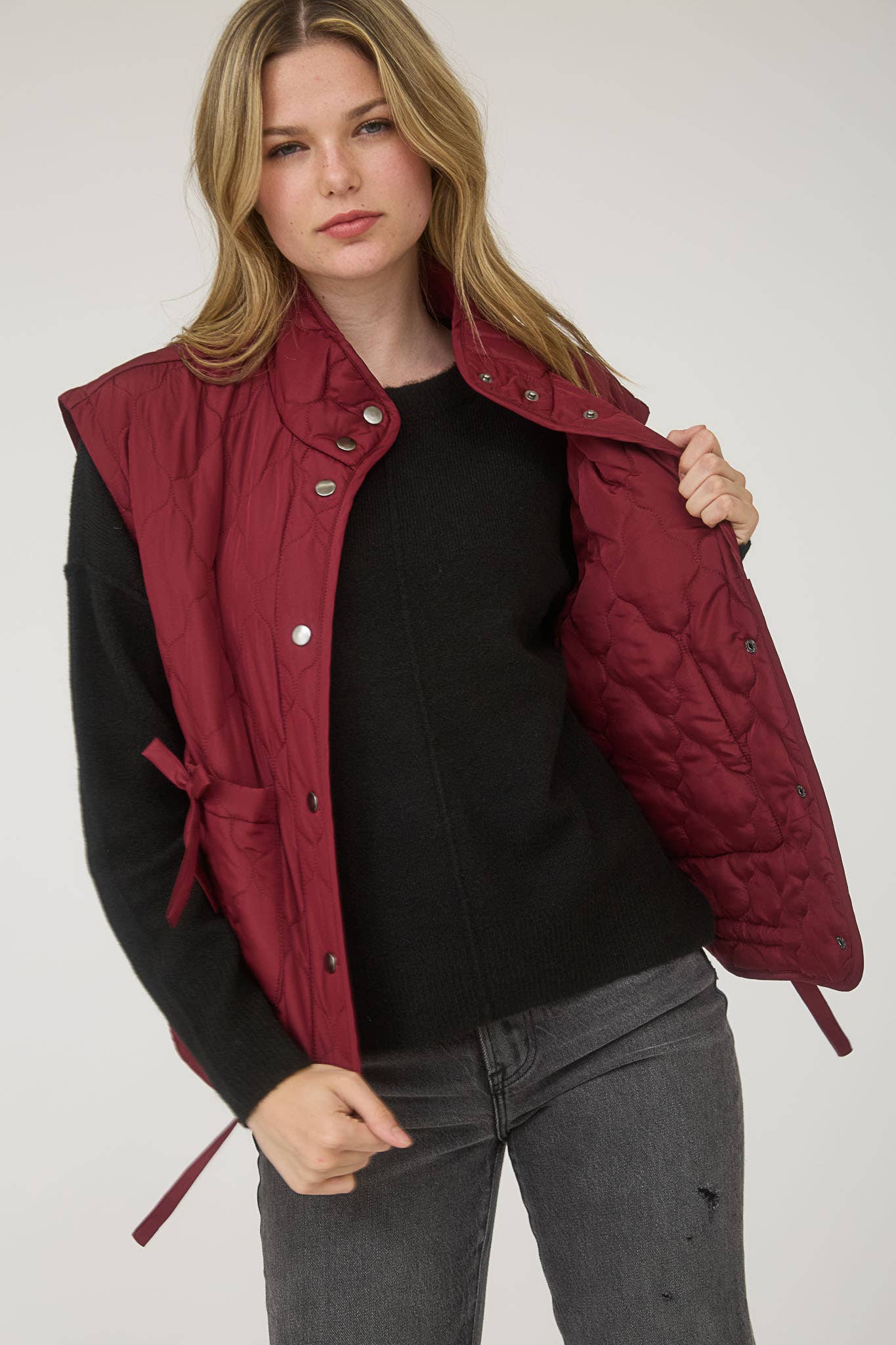 TIE SNAP BUTTON QUILTED PUFFER VEST BLACK