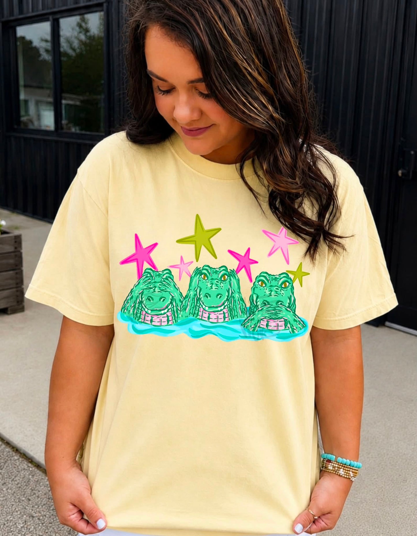 Gator Trendy Comfort Colors Graphic Tee