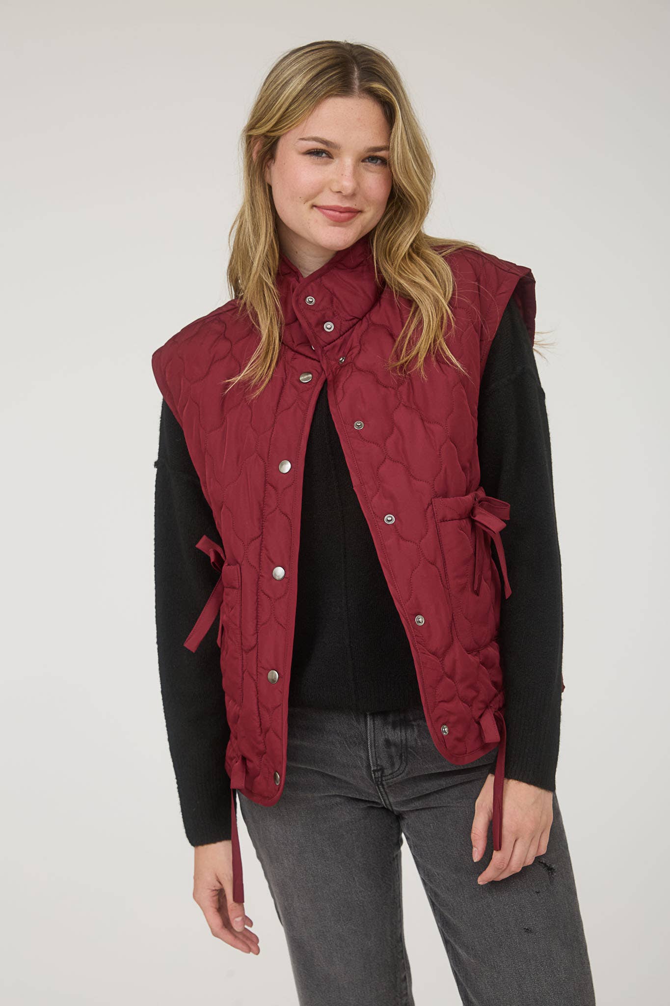TIE SNAP BUTTON QUILTED PUFFER VEST BLACK