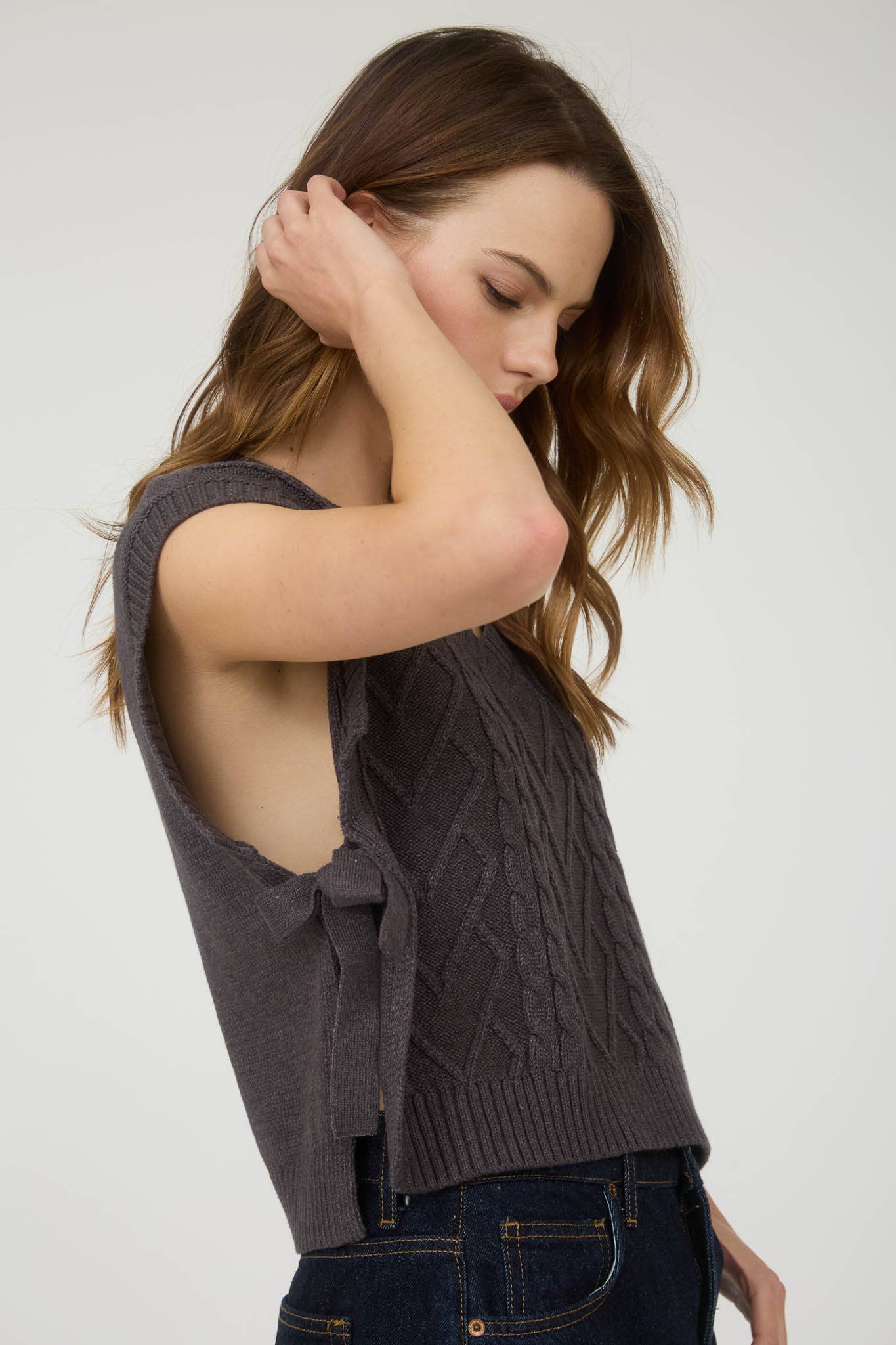 CABLE KNIT V NECK SIDE TIE SWEATER VEST GREEN