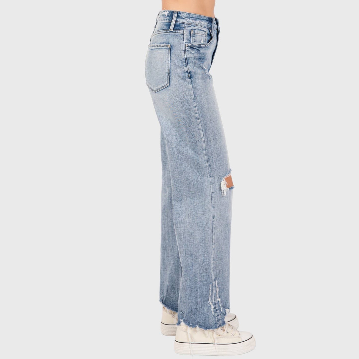 DISTRESSED HIGH RISE COMFORT JEANS