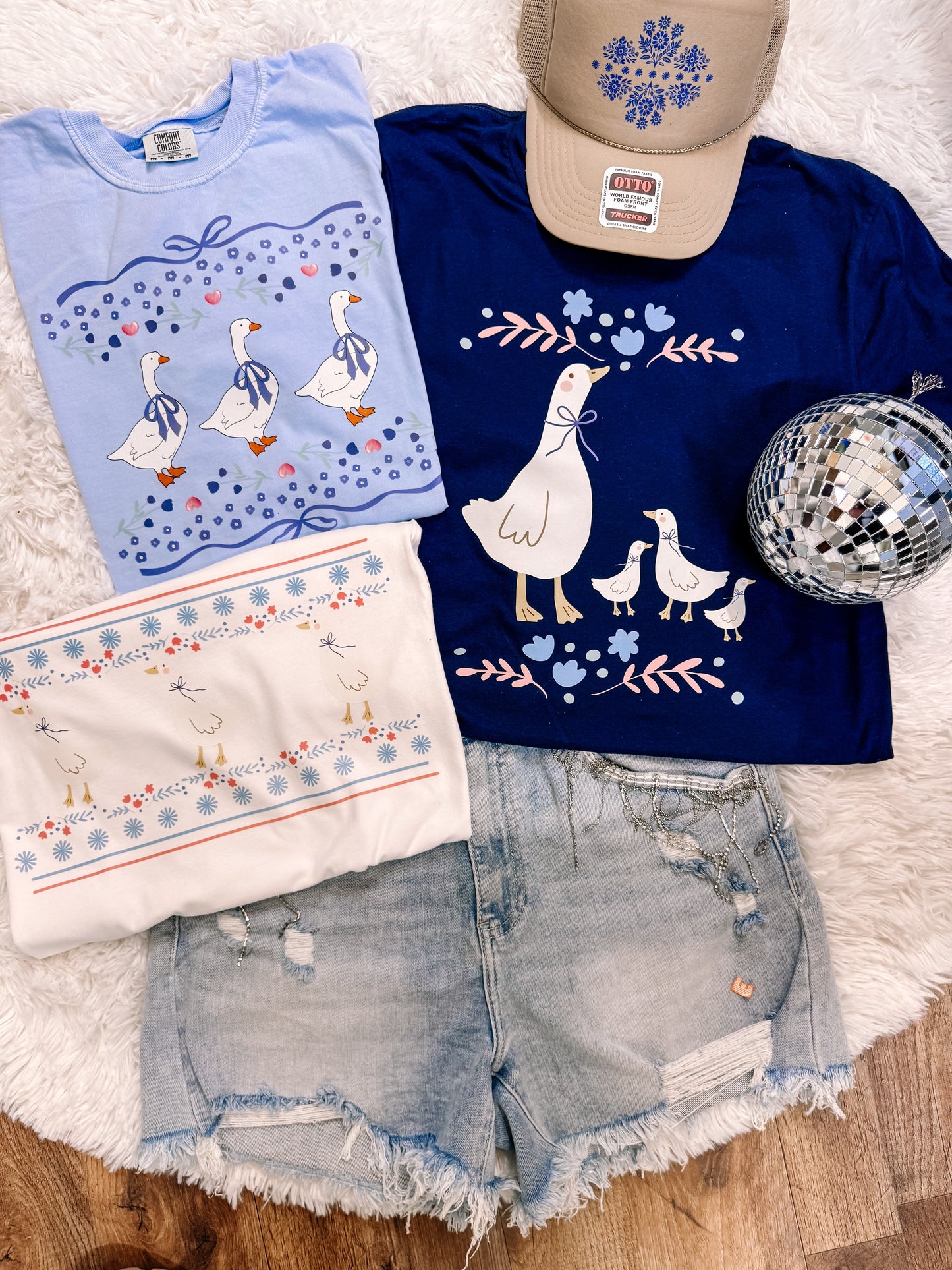 Trendy 90's Geese Graphic Tee Collection - White or Navy Options