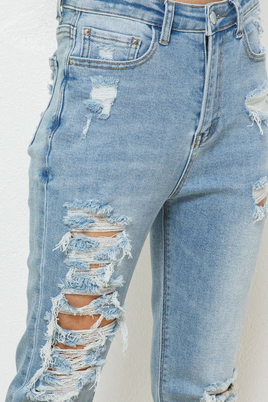 DISTRESSED STRETCHY LOOSE FIT DENIM